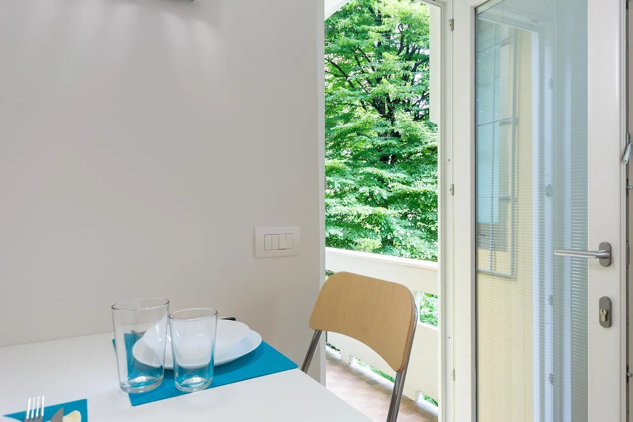 Isola Suite Milan Apartment