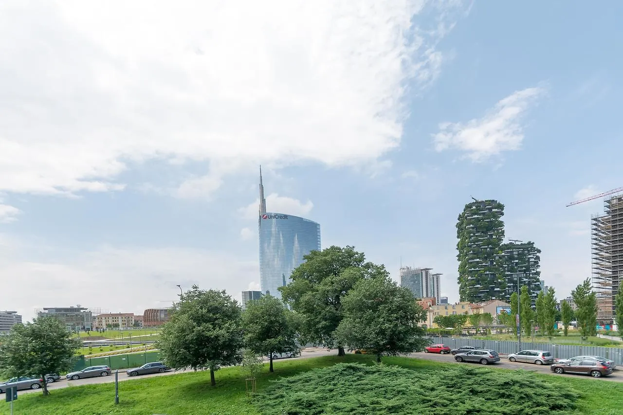 Isola Suite Milan